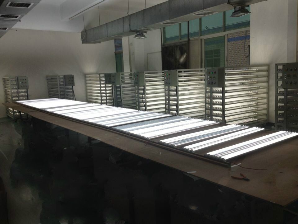 TUV Ce RoHS Cheap Price Reliable Quality AC85-265V Directly Input LED T8 Tube 100-180lm/W Powersaving